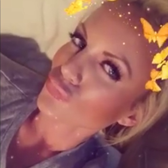 Meet your Posh Ambassador Claire - Picture 6 of 8